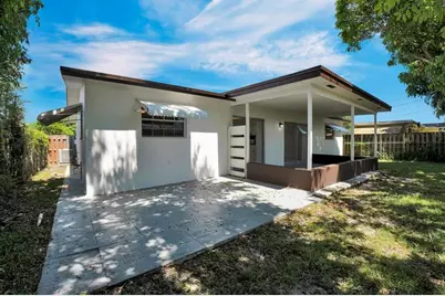 8360 NW 25th Ct, Sunrise, FL 33322 - Photo 6