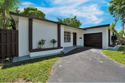 8360 NW 25th Ct, Sunrise, FL 33322 - Photo 4