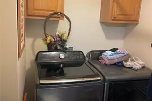 8580 SW 17th St, Davie, FL 33324 - Photo 14