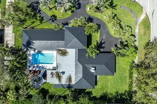 15201 SW 74th Pl, Palmetto Bay, FL 33157 - Photo 2