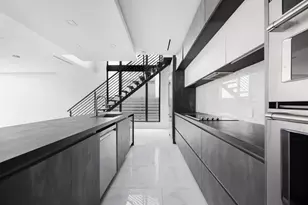 2516 NE 21st St, Fort Lauderdale, FL 33305 - Photo 10