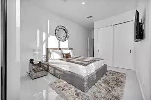 2516 NE 21st St, Fort Lauderdale, FL 33305 - Photo 24