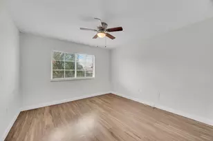 3655 NW Adriatic Ln, Jensen Beach, FL 34957 - Photo 16