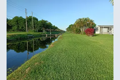 8204  South St, Boca Raton, FL 33433 - Photo 12