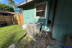 6101 Balsam Dr, Fort Pierce, FL 34982 - Photo 10