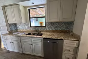 6101 Balsam Dr, Fort Pierce, FL 34982 - Photo 12