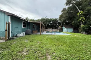 6101 Balsam Dr, Fort Pierce, FL 34982 - Photo 8