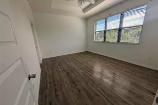 19117 NE 8th Ct, Miami, FL 33179 - Photo 10