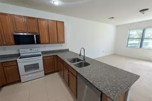 19117 NE 8th Ct, Miami, FL 33179 - Photo 4