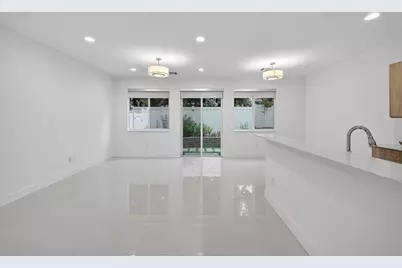 737 SE 1st Ct, Unit #737, Pompano Beach, FL 33060 - Photo 4