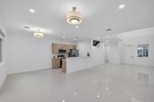 737 SE 1st Ct, Pompano Beach, FL 33060 - Photo 2