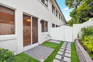 737 SE 1st Ct, Pompano Beach, FL 33060 - Photo 14