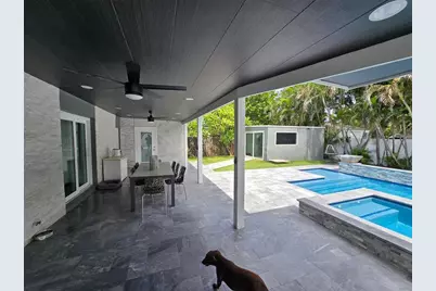 2340 NE 8th Ave, Pompano Beach, FL 33064 - Photo 8