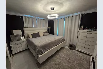 2340 NE 8th Ave, Pompano Beach, FL 33064 - Photo 10