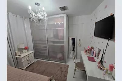 2340 NE 8th Ave, Pompano Beach, FL 33064 - Photo 22