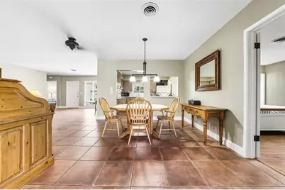 1711 NE 40th Ct, Oakland Park, FL 33334 - Photo 12