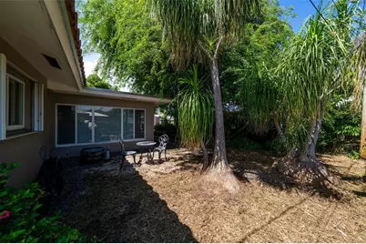 1711 NE 40th Ct, Oakland Park, FL 33334 - Photo 28