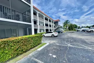 651 E Pine Dr Unit, Pompano Beach, FL 33060 - Photo 4