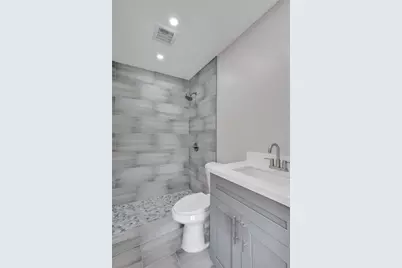2614 W 65th St, Hialeah, FL 33016 - Photo 22