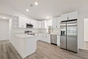 461 SW Meadow Terrace, Port Saint Lucie, FL 34984 - Photo 4