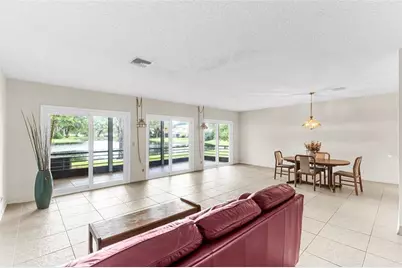 3249  Deer Creek Lake Shore Dr, Unit #32, Deerfield Beach, FL 33442 - Photo 6