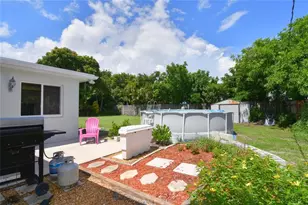 301 SE 12th St, Deerfield Beach, FL 33441 - Photo 28