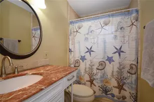 301 SE 12th St, Deerfield Beach, FL 33441 - Photo 14