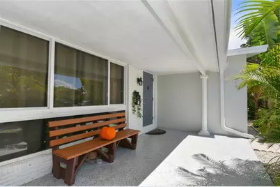 301 SE 12th St, Deerfield Beach, FL 33441 - Photo 2