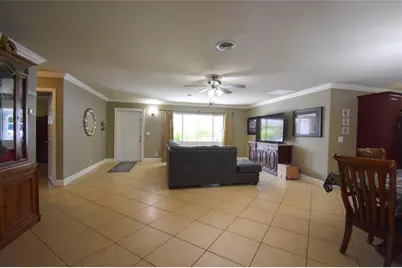 301 SE 12th St, Deerfield Beach, FL 33441 - Photo 4