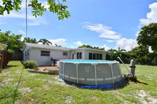 301 SE 12th St, Deerfield Beach, FL 33441 - Photo 32