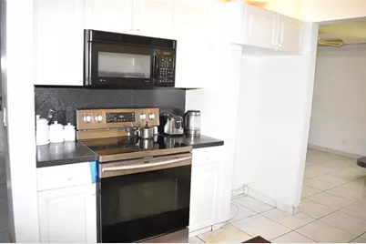 3001 NW 8th Pl, Fort Lauderdale, FL 33311 - Photo 10