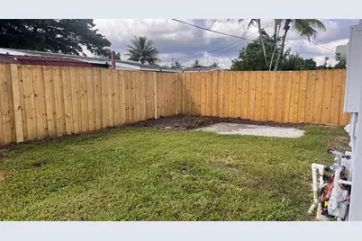 6540 SW 4th St, Pembroke Pines, FL 33023 - Photo 14