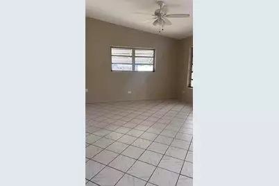6540 SW 4th St, Pembroke Pines, FL 33023 - Photo 4