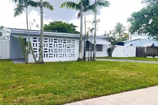 6540 SW 4th St, Pembroke Pines, FL 33023 - Photo 2