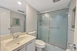 535 Oaks Dr, Pompano Beach, FL 33069 - Photo 14