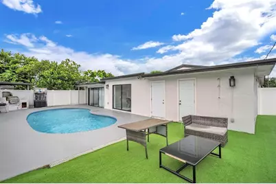 6630  Cody St, Hollywood, FL 33024 - Photo 26