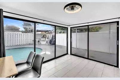 6630  Cody St, Hollywood, FL 33024 - Photo 8