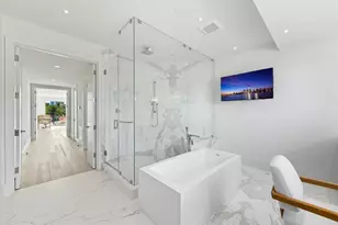 14 N Isla Bahia Dr, Fort Lauderdale, FL 33316 - Photo 54