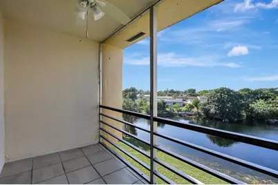 8225  Sunrise Lakes Blvd, Unit #303, Sunrise, FL 33322 - Photo 6