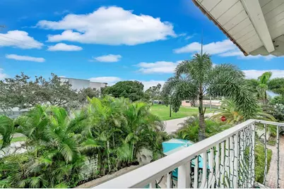 1251 NE 32nd St, Oakland Park, FL 33334 - Photo 44