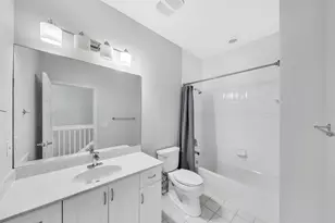 1251 NE 32nd St, Oakland Park, FL 33334 - Photo 34