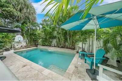 1251 NE 32nd St, Oakland Park, FL 33334 - Photo 12