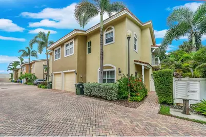 1251 NE 32nd St, Oakland Park, FL 33334 - Photo 1