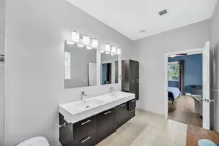 1251 NE 32nd St, Oakland Park, FL 33334 - Photo 50