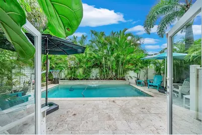 1251 NE 32nd St, Oakland Park, FL 33334 - Photo 10