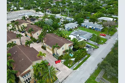 1251 NE 32nd St, Oakland Park, FL 33334 - Photo 2