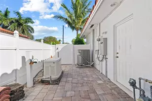 3250 Spanish River Dr, Pompano Beach, FL 33062 - Photo 32