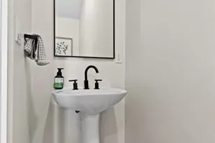 1121 NE 14th Ave, Fort Lauderdale, FL 33304 - Photo 22