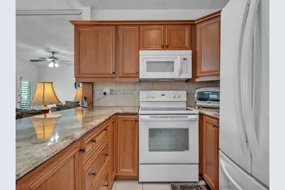 1000 SW 10th Ave, Unit #P4, Hallandale Beach, FL 33009 - Photo 10