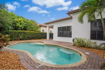 8504 NW 37th Ct, Pembroke Pines, FL 33024 - Photo 32